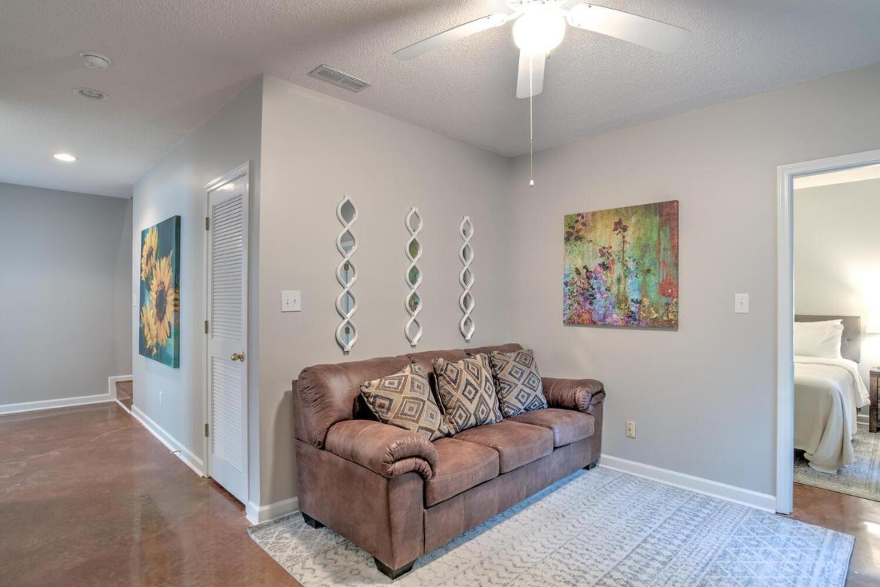South Asheville Townhome 14 A Hébergement de vacances Arden