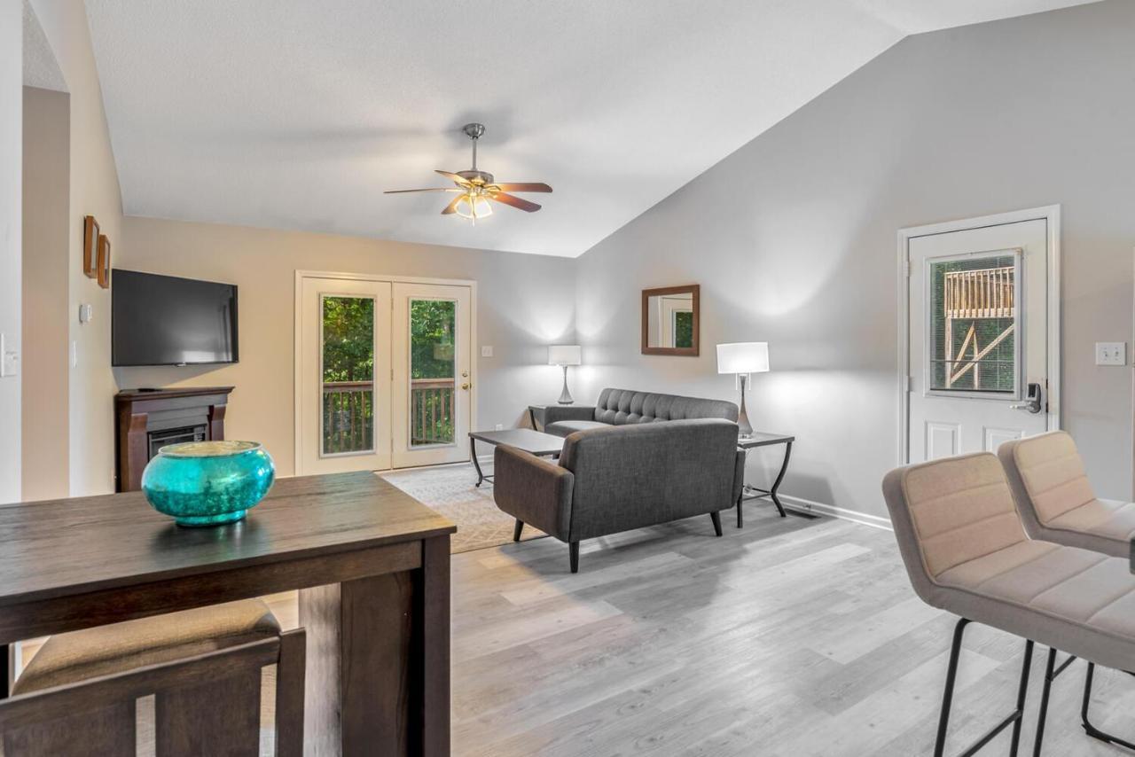 Hébergement de vacances South Asheville Townhome 14 A Arden