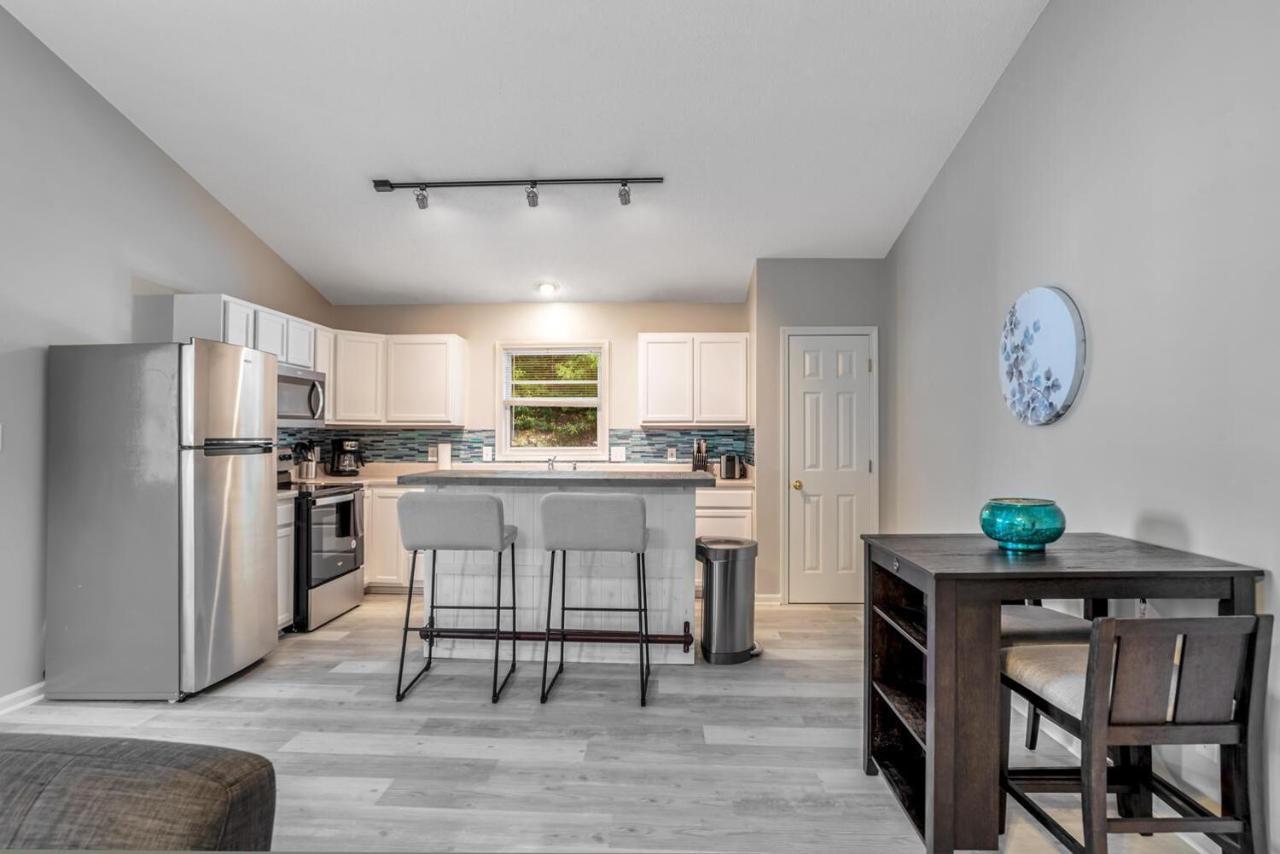 South Asheville Townhome 14 A Arden