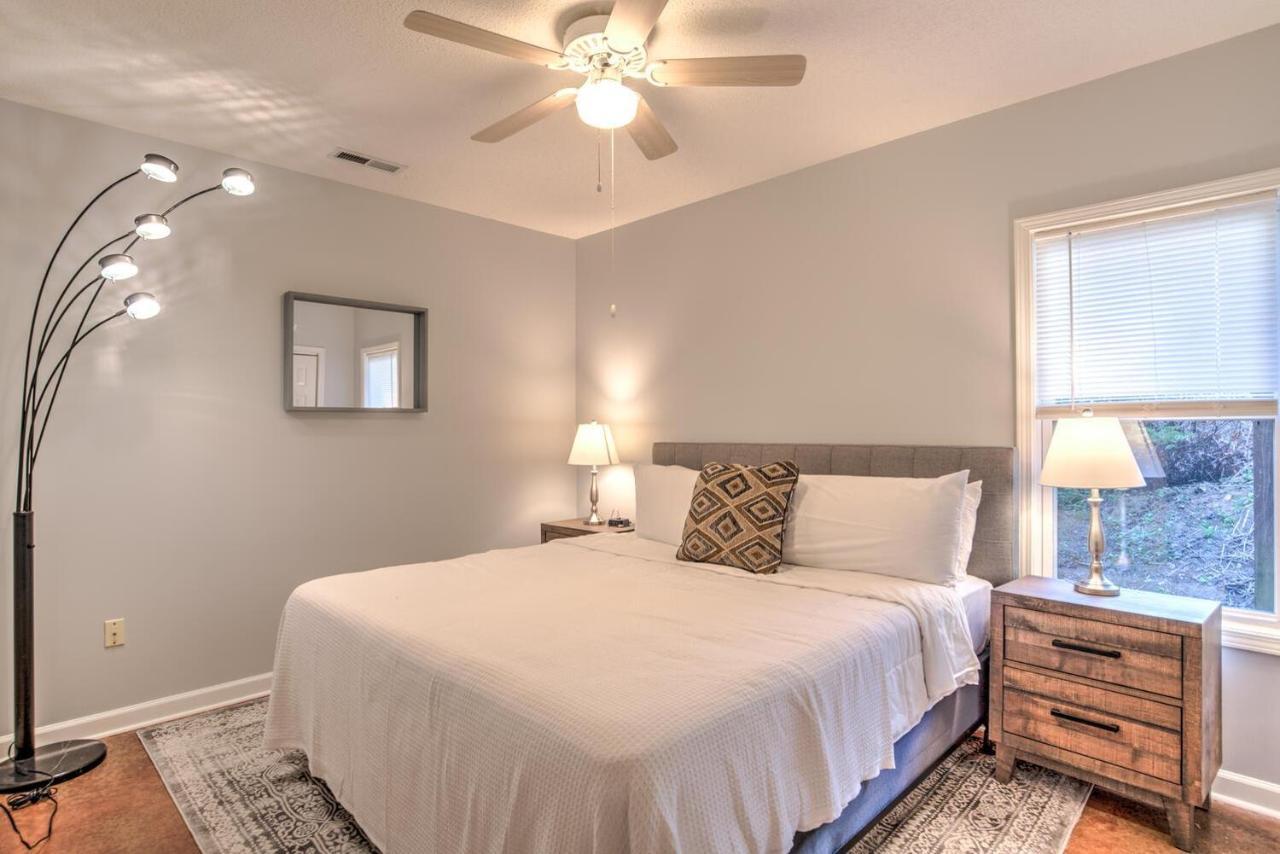 Hébergement de vacances South Asheville Townhome 14 A Arden